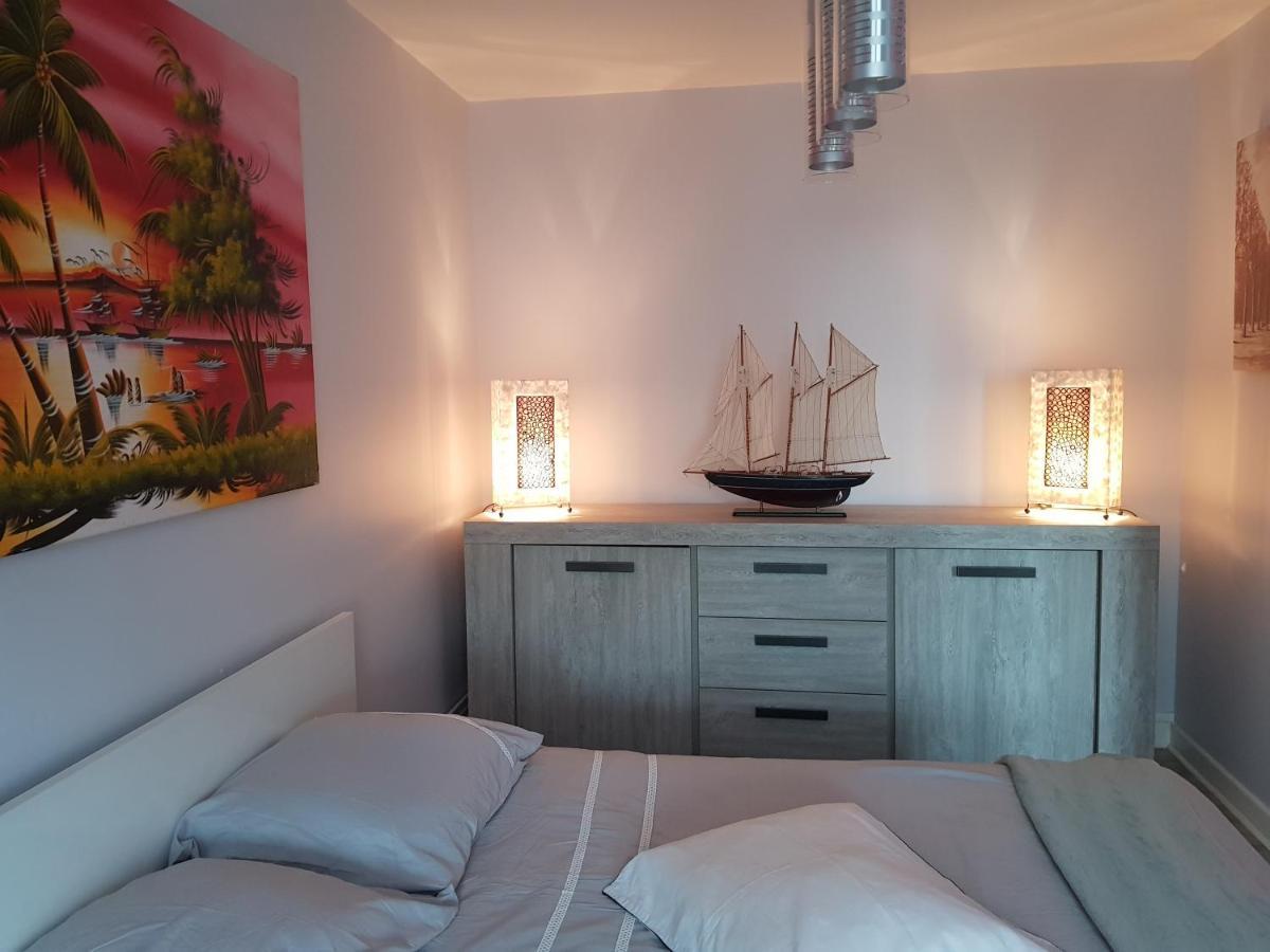 Chambres A Louer Dans Appartement Balcon - Wifi - Parking Gratuit Nevers Pokoj fotografie